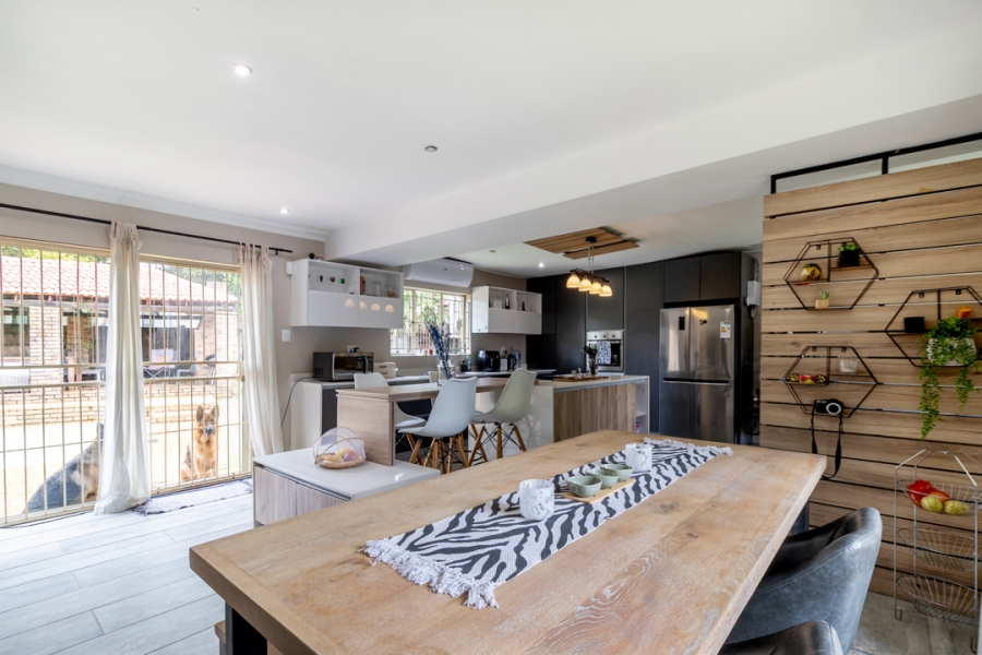 8 Bedroom Property for Sale in Ifafi North West